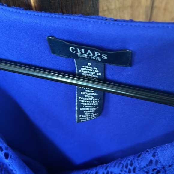 Beautiful CHAPS size 6 Women’s V-Neck Lace Sleeveless Dress - Picture 9 of 9